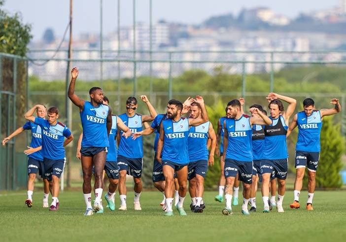 Trabzonspor'un deplasmanda oynayacağı Galatasaray maçı hazırlıkları sürdü - 17 Ağustos 2023 1